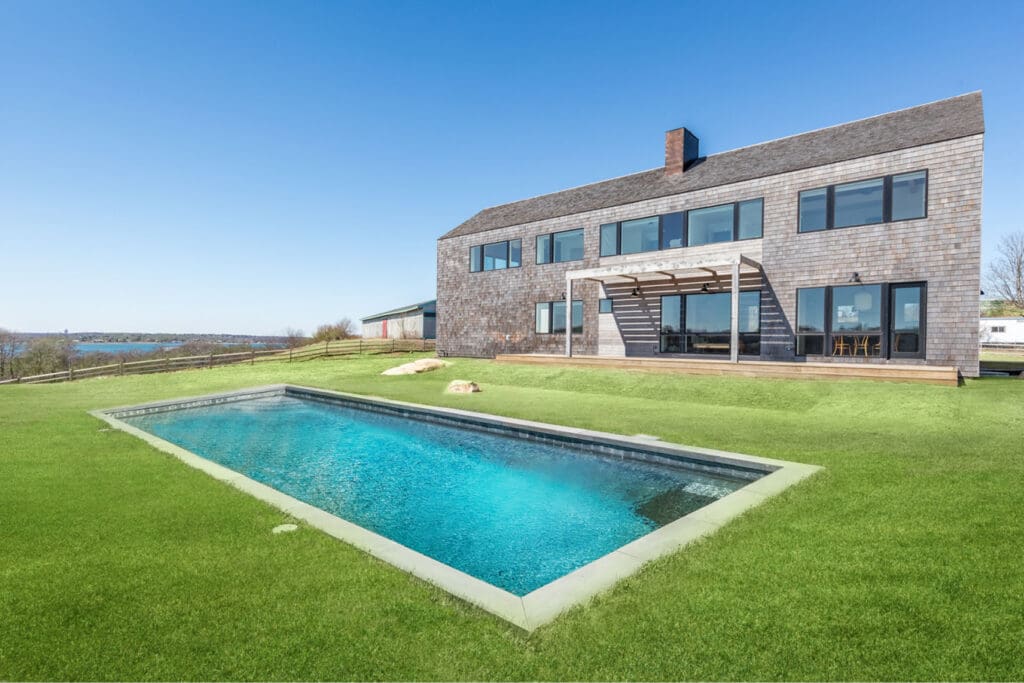 Bensonwood Montauk home with swimming pool