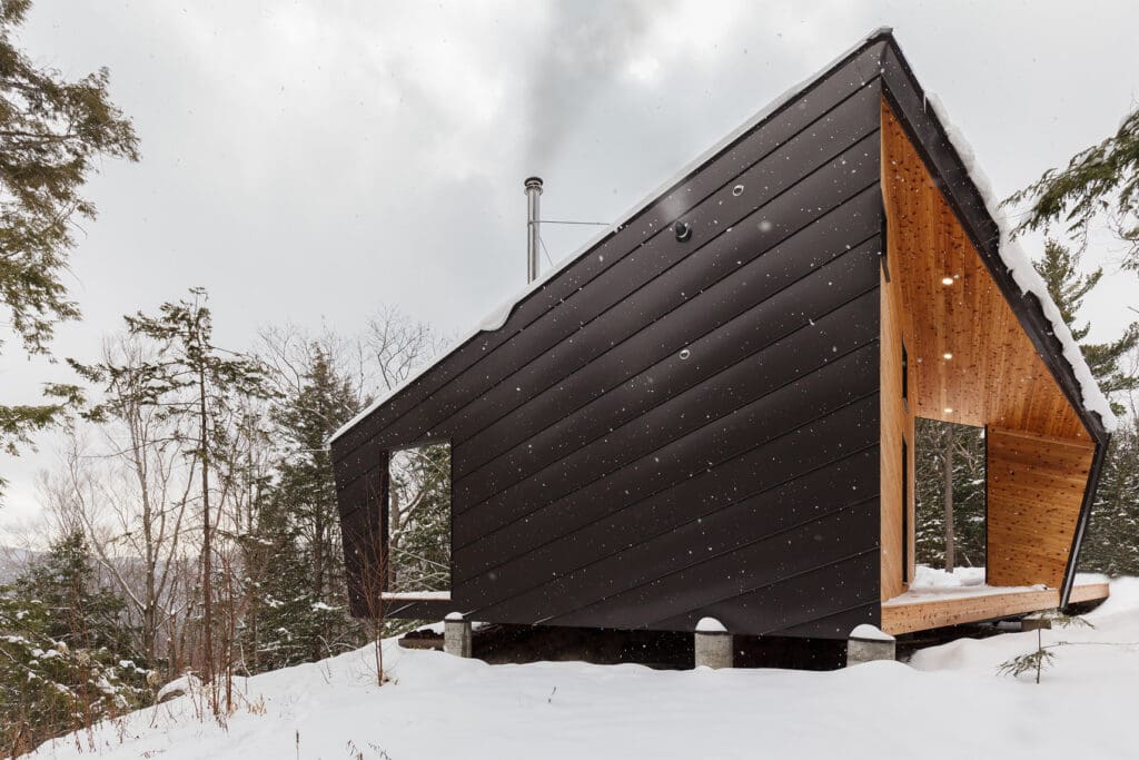 A high performance modern prefab house with a view