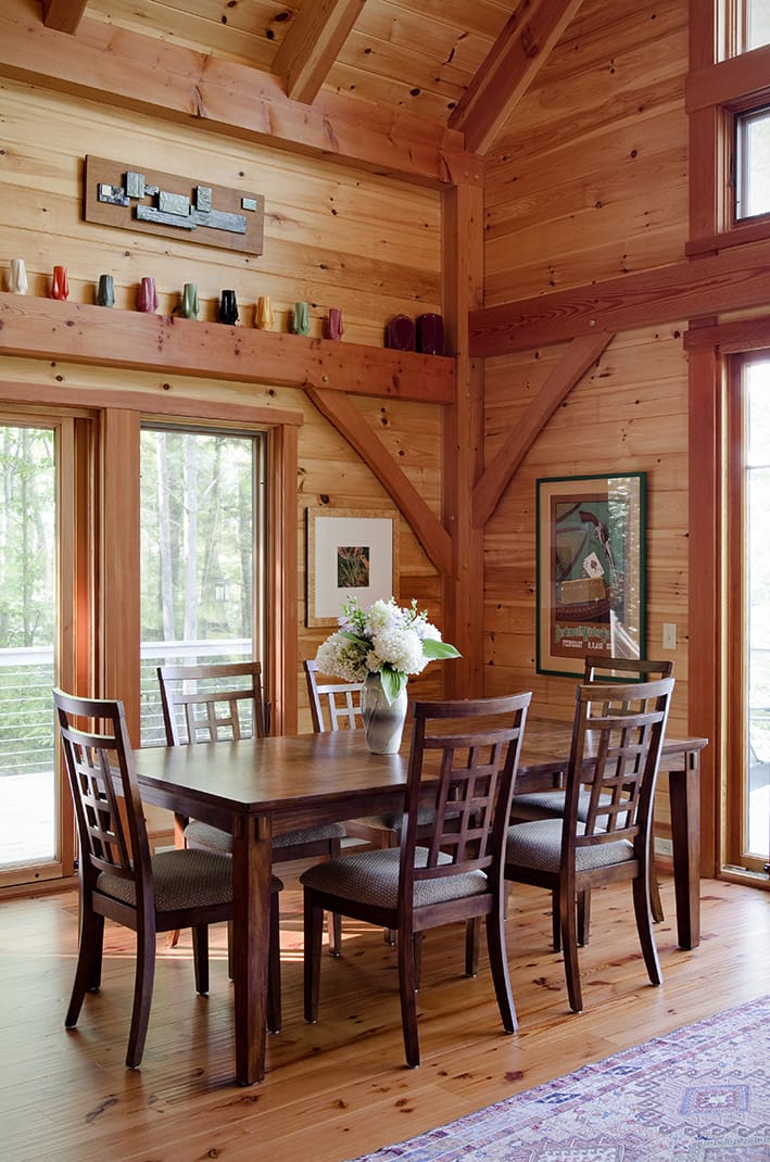 Dining room in a rustic cabin