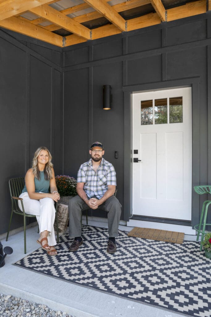 Unity Homes Varm Torsby Clients on Front Porch